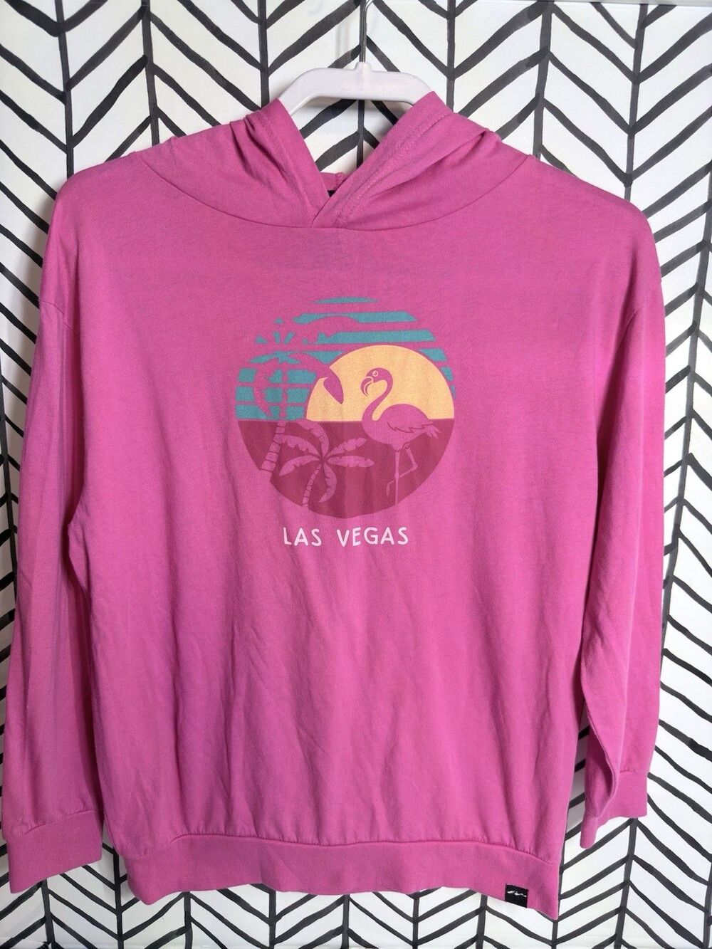 NWOT Flamingo Techstyles Pink Las Vegas Lightweight Hoodie Women's Large 6090